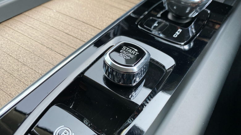 Volvo XC60 2.0 T6 [350] PHEV Plus Dark 5dr AWD Geartronic Estate